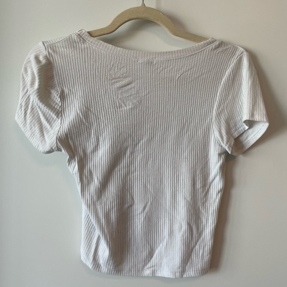 crop top - Picture 2 of 2